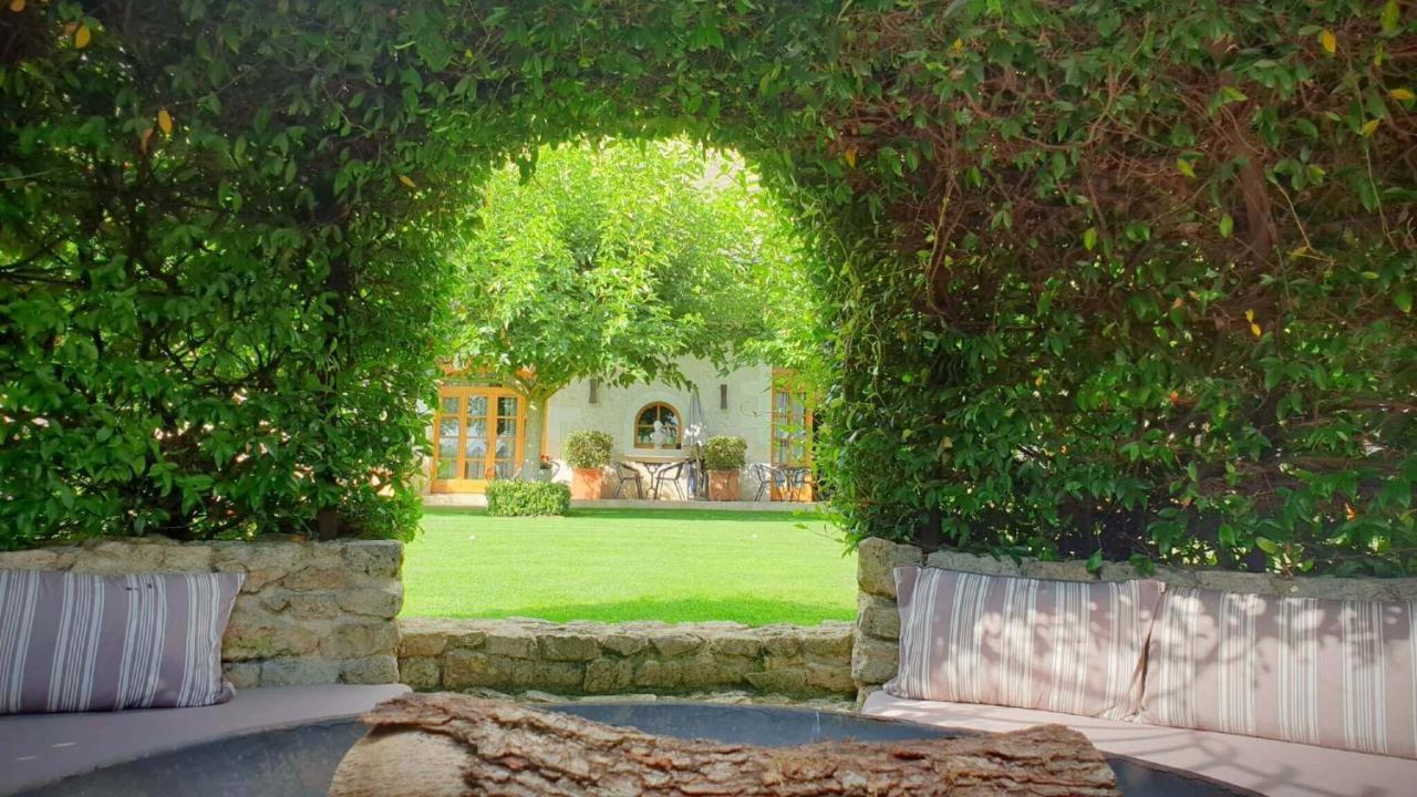 Les Loges De Saint Eloi Bed & Breakfast Pontlevoy Exterior photo